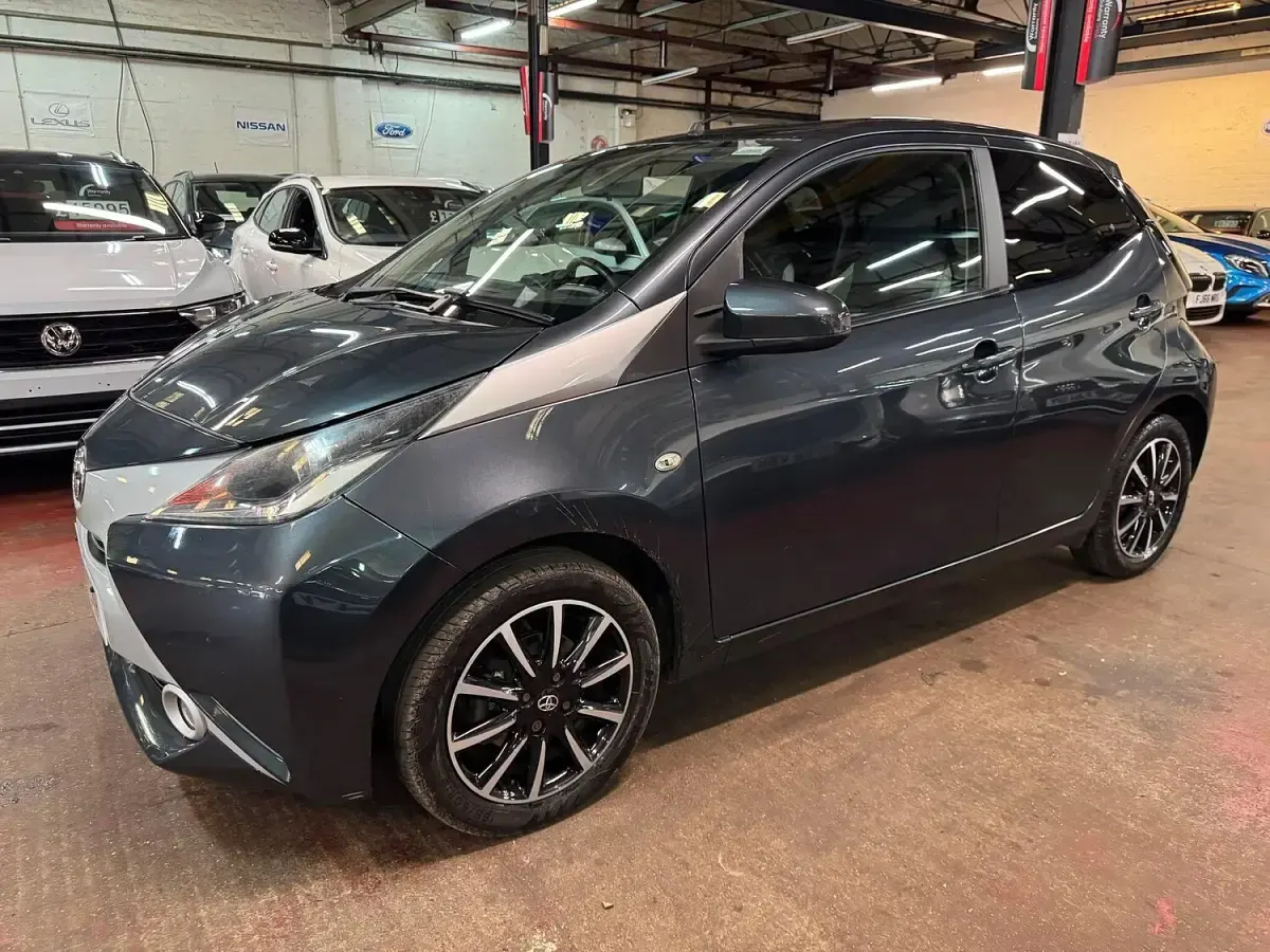 Used Toyota Aygo x-style 69 HP (50 kW) 2017 Grey Hatchback