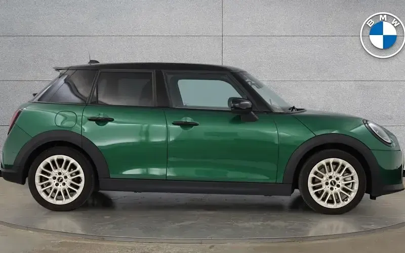 Used Mini Cooper Exclusive 150 kW (204 HP) 2026 Hatchback