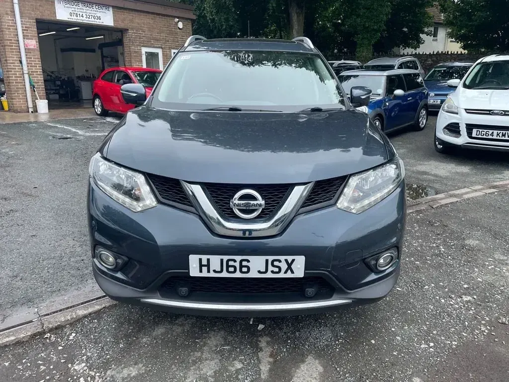Used Nissan X-Trail N-TEC 130 HP (95 kW) 2016 Blue SUV