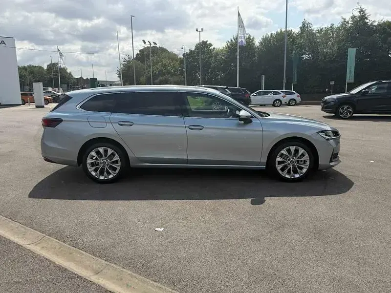 New Skoda Superb SE L 2025 Brilliant silver Estate