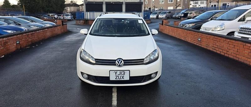 Used VW Golf VIII S 105 HP (77 kW) 2024 White Estate