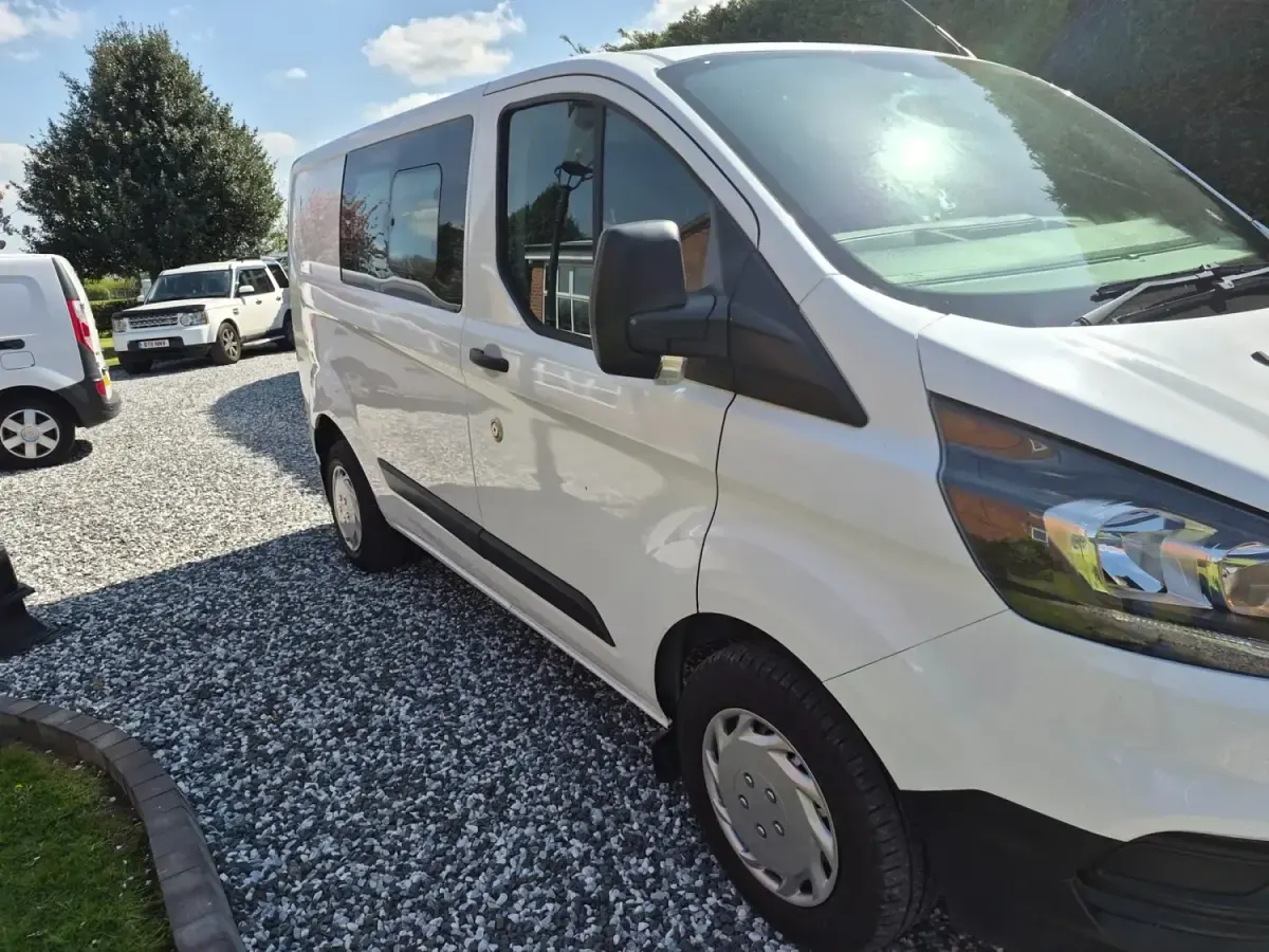 Begagnad Ford Transit Custom 105 HK (77 kW) 2018 Vit Van