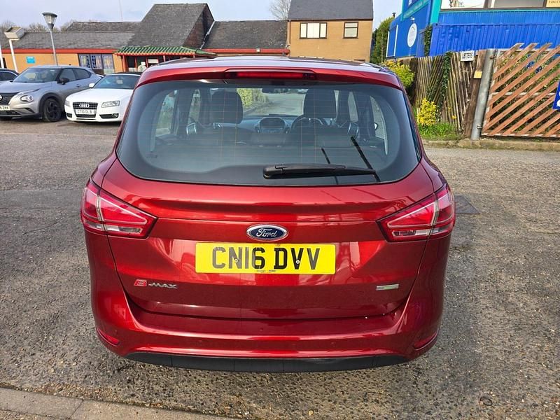 Usado Ford B-MAX Zetec 100 HP (73 kW) 2016 Vermelho Monovolume