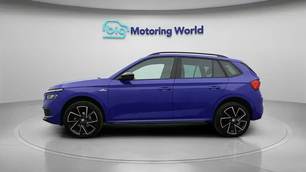 Usado Skoda Kamiq Monte Carlo 110 HP (80 kW) 2023 Azul SUV
