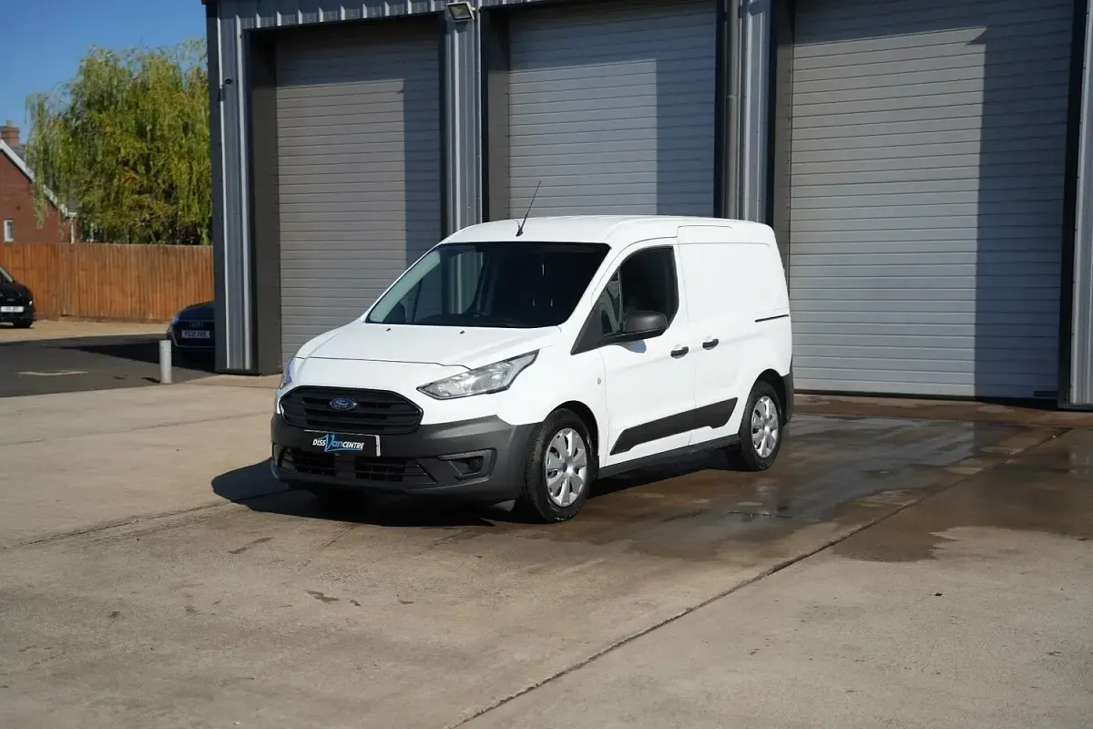 Used Ford Transit 100 HP (73 kW) 2018 White Van