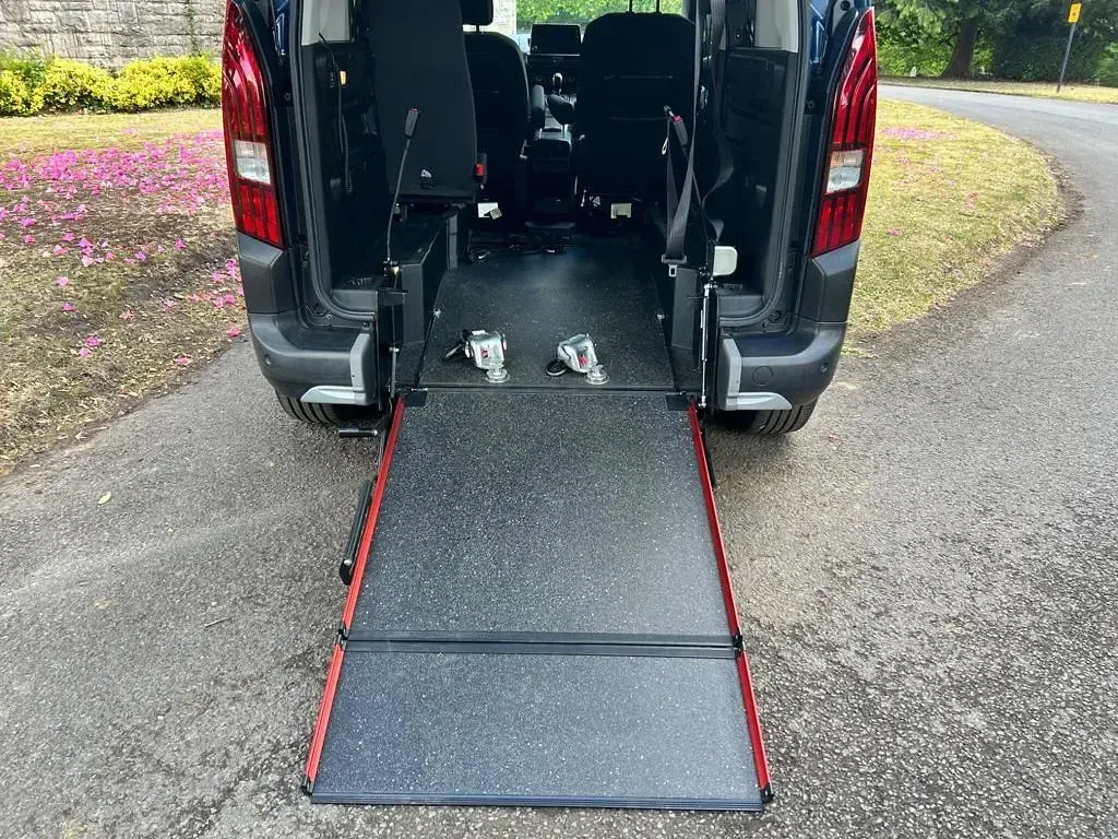 Used Peugeot Rifter Allure 2019 Blue MPV
