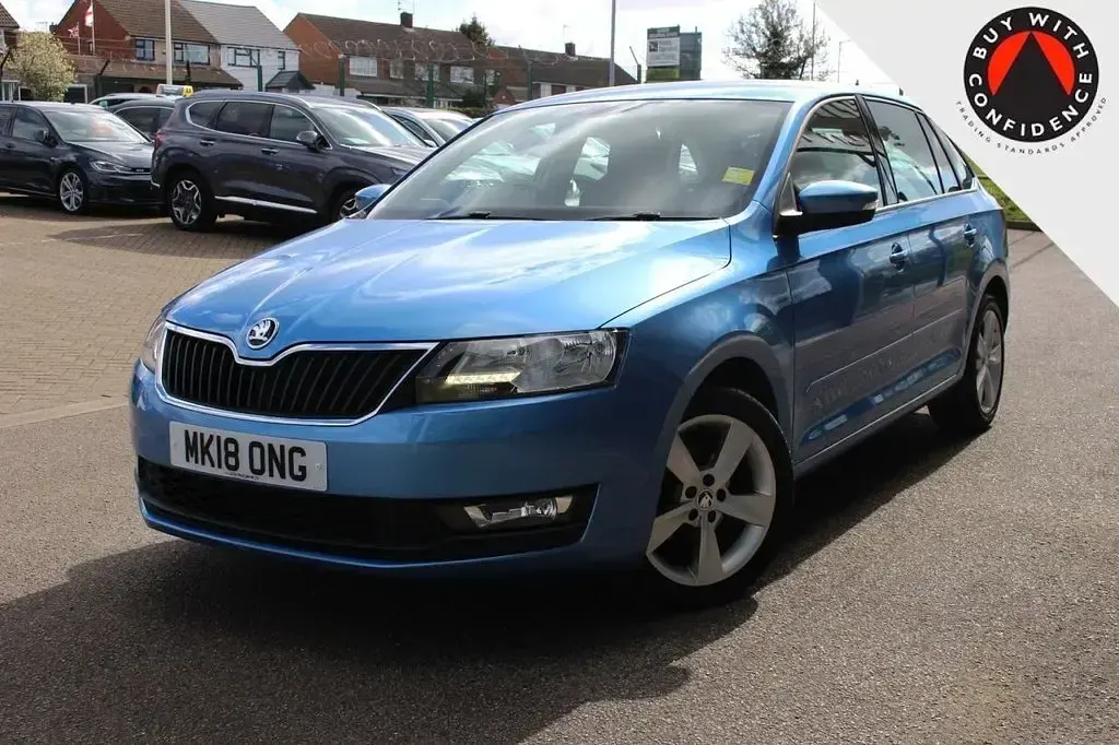 Used Skoda Rapid SE 95 HP (69 kW) 2018 Blue Hatchback