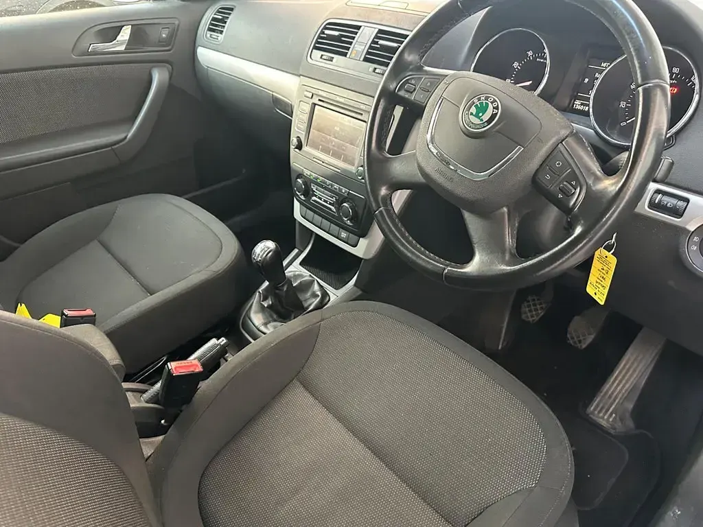 Used Skoda Yeti SE 105 HP (77 kW) 2010 Blue SUV