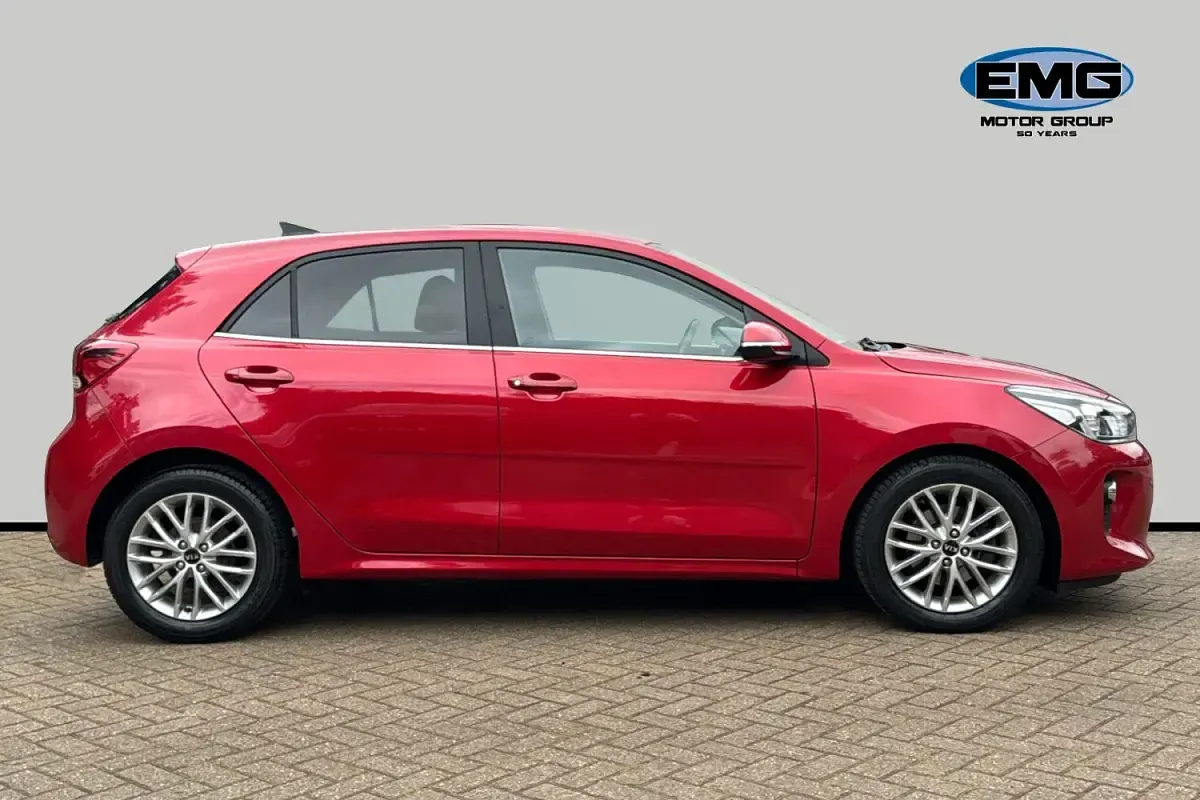 Used Kia Rio 99 HP (72 kW) 2020 Red Hatchback