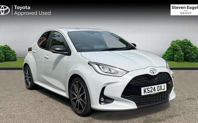 Used Toyota Yaris Hybrid Sport 131 HP (96 kW) 2026 Hatchback