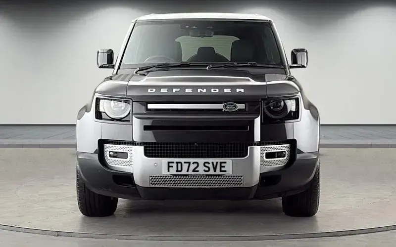 Used Land Rover Defender HSE 300 HP (220 kW) 2023 Carpathian grey SUV