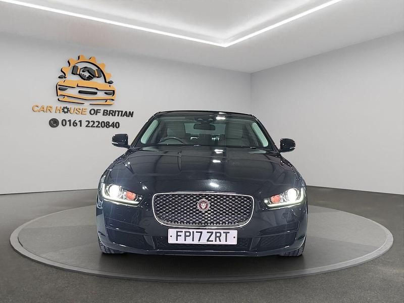 Used Jaguar XE Ingenium 200 HP (147 kW) 2017 Black Sedan