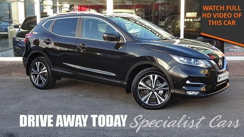Black Used 2020 Nissan Qashqai N-Connecta SUV | £15,000 (Good price) - Image 1/4