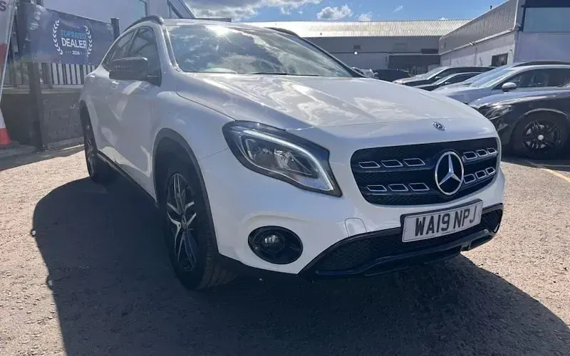 Used Mercedes GLA180 Urban 122 HP (89 kW) 2019 SUV