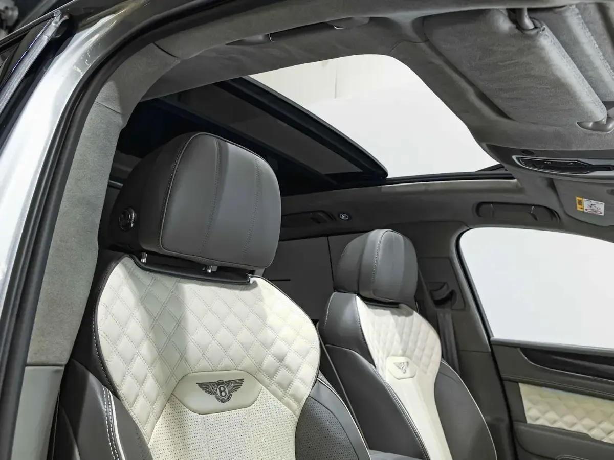 Used Bentley Bentayga 550 HP (404 kW) 2024 Grey SUV