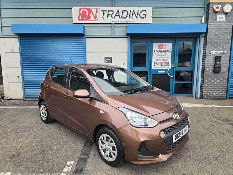 Used Hyundai i10 SE 87 HP (63 kW) 2018 Brown Hatchback
