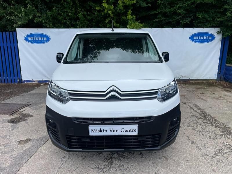 Used Citroën Berlingo 100 HP (73 kW) 2022 White MPV