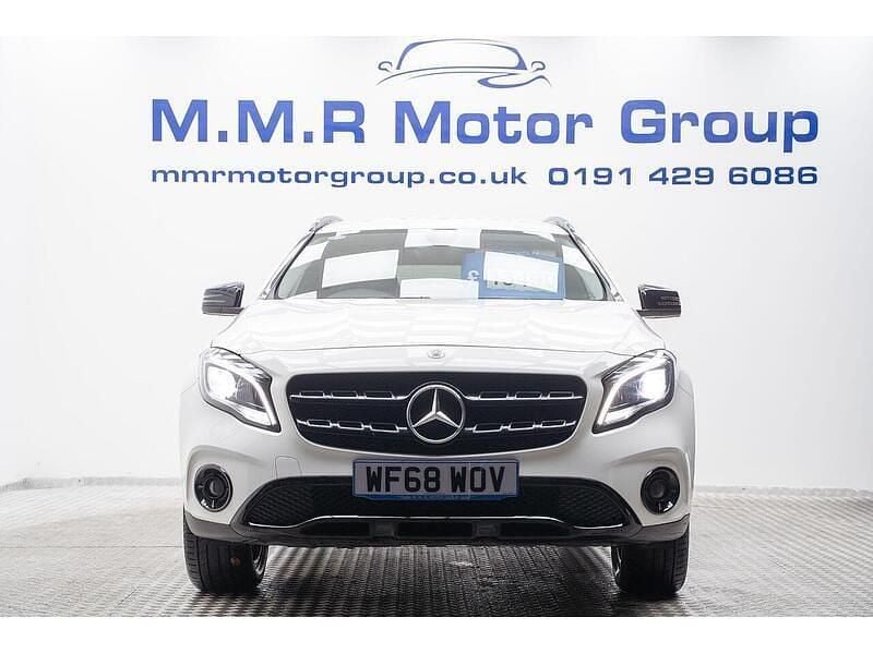 Used Mercedes GLA180 Urban 122 HP (89 kW) 2018 White SUV