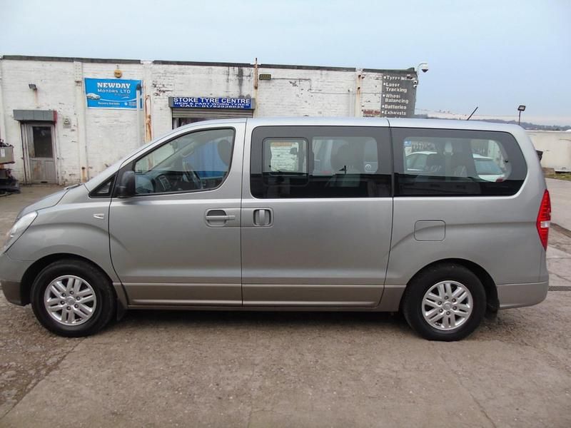Used Hyundai I800 SE 2017 Silver MPV