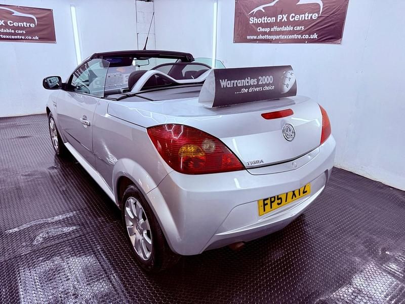 Used Vauxhall Tigra 90 HP (66 kW) 2007 Silver Cabriolet