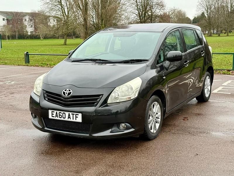 Used Toyota Verso 2010 Black MPV
