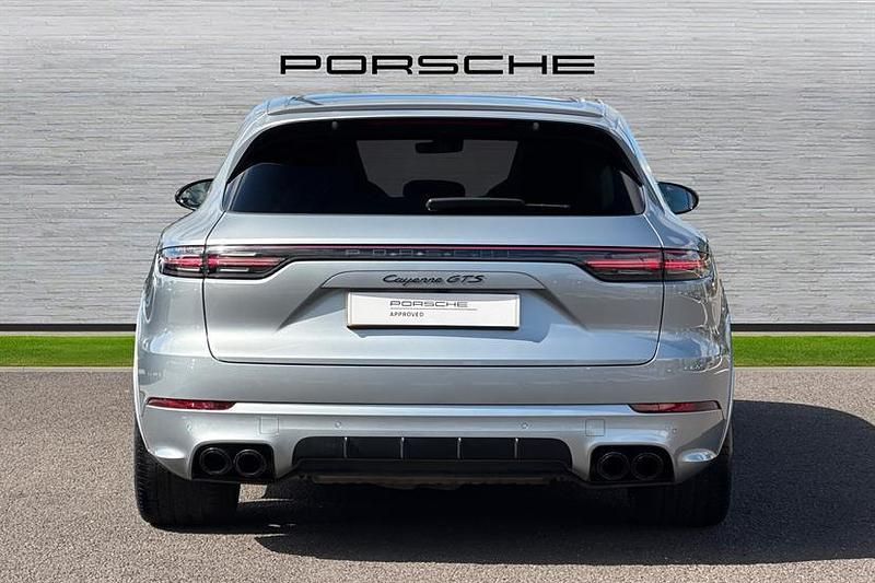 Usado Porsche Cayenne GTS 460 HP (338 kW) 2023 Prateado SUV