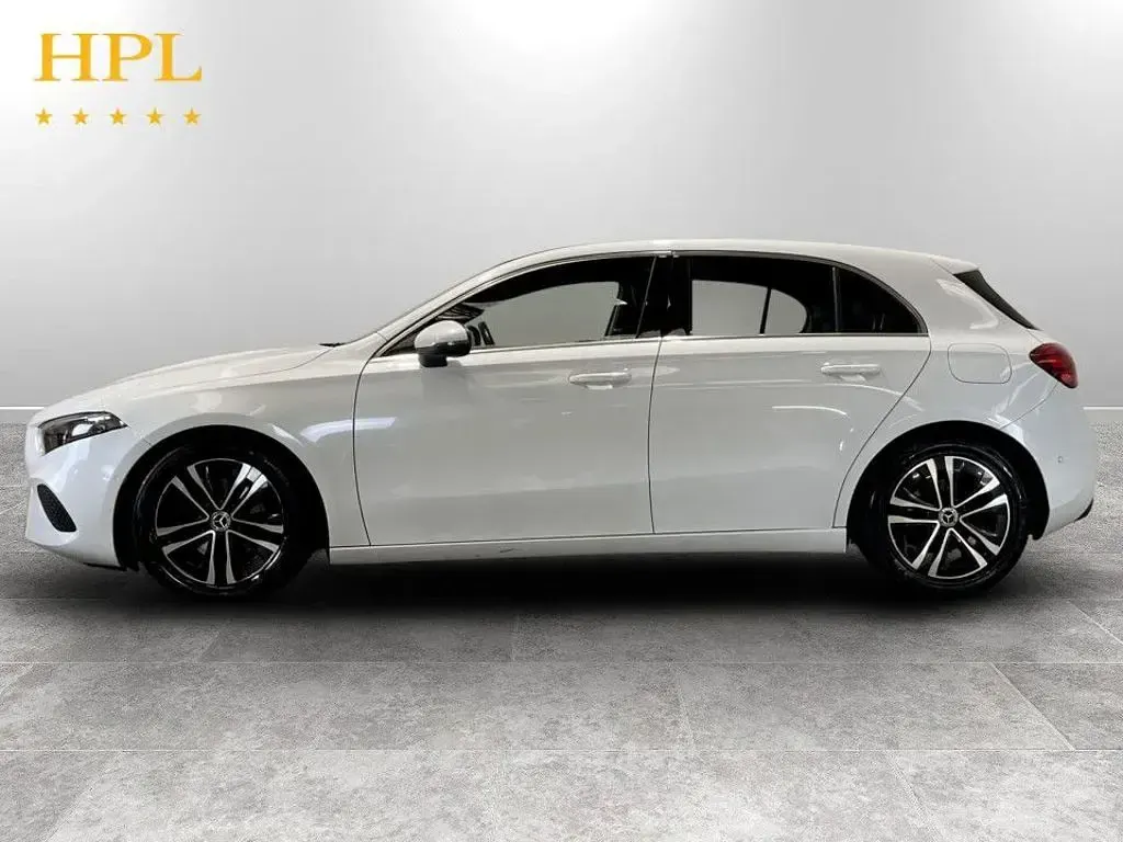 Used Mercedes A180 Executive 150 HP (110 kW) 2023 White Hatchback