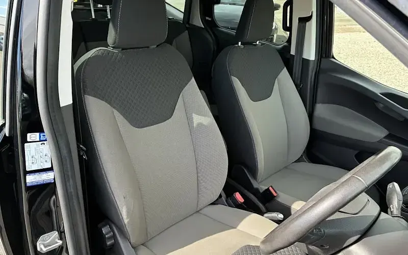 Used Ford Tourneo Zetec 101 HP (74 kW) 2019 Estate