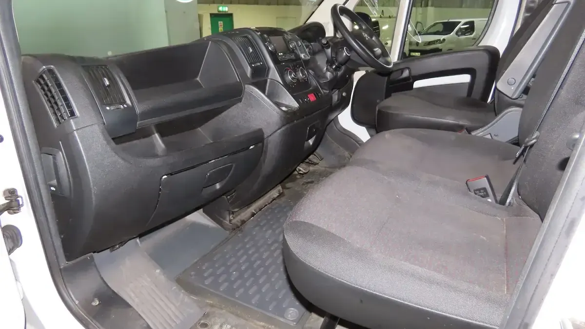 Used Citroën Relay 140 HP (102 kW) 2021 White Van