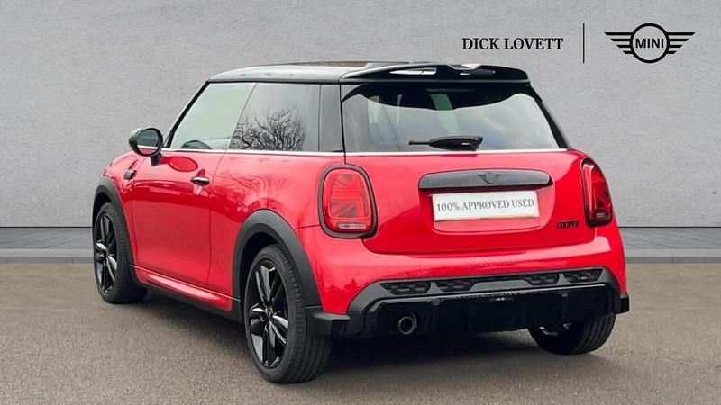 Used Mini Cooper Hatch 134 HP (98 kW) 2023 Red Hatchback