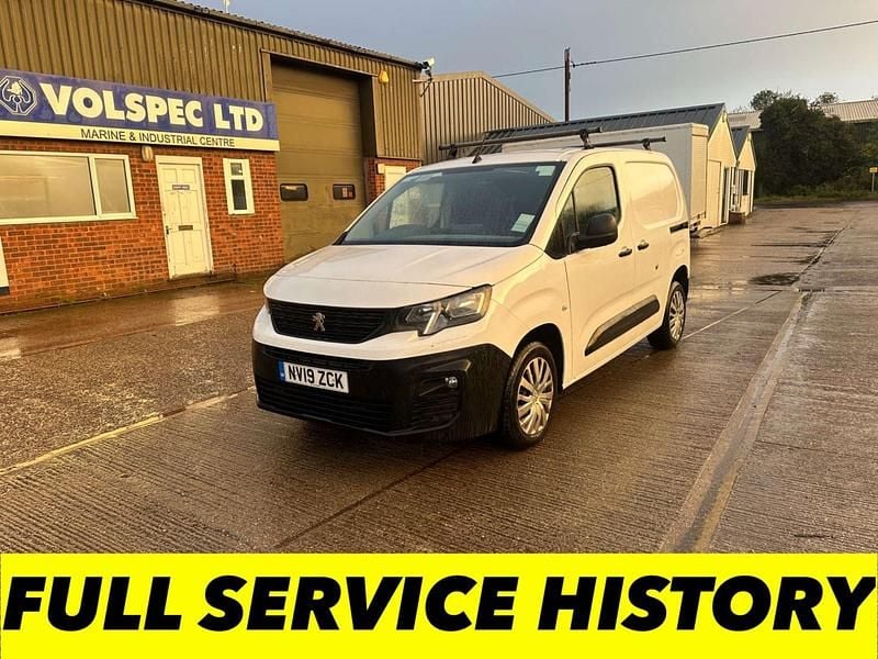 White Used 2019 Peugeot Partner MPV | £7,000 (Fair price) - Image 1/2