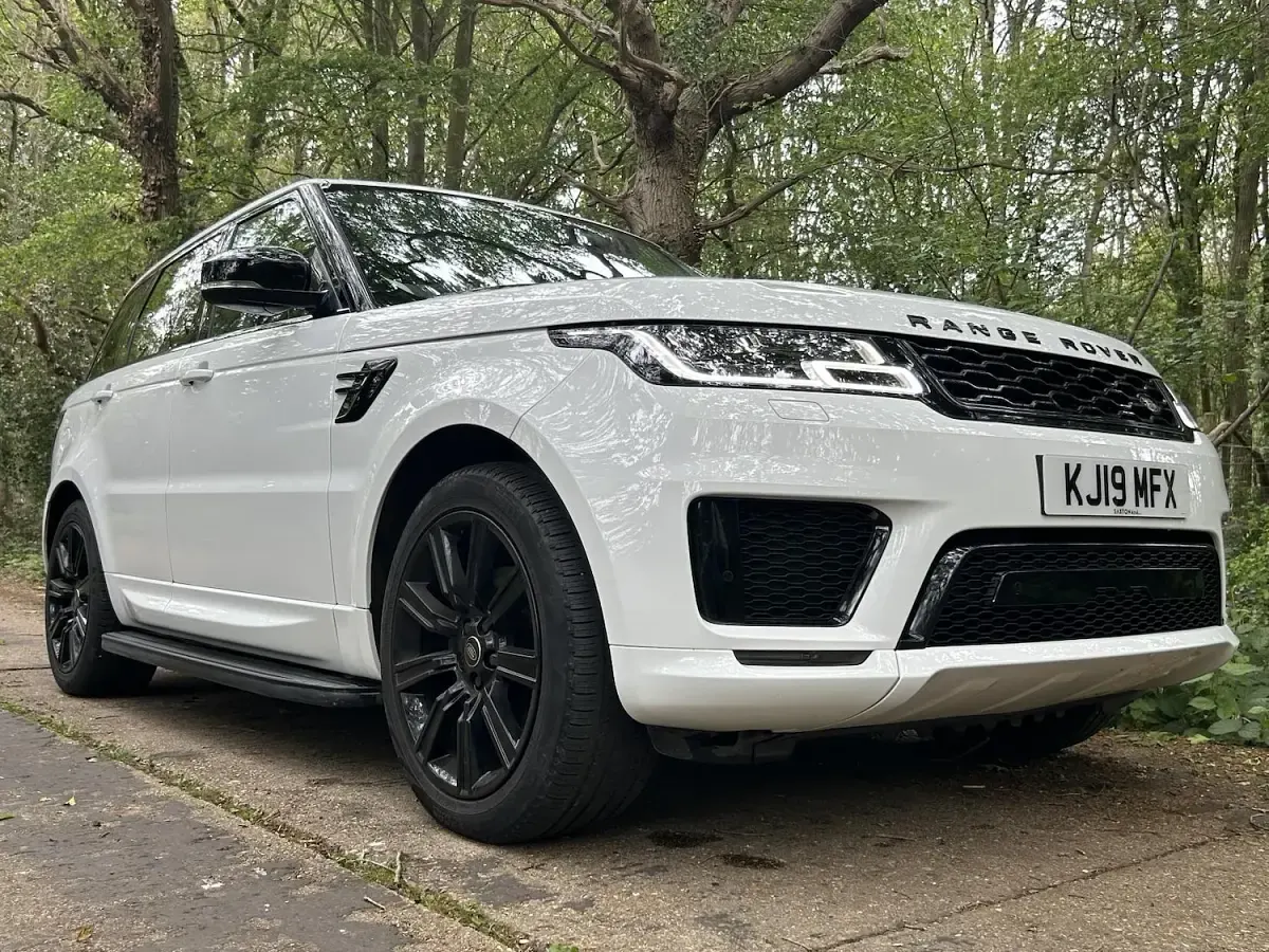 Used Land Rover Range Rover Sport HSE Dynamic 306 HP (225 kW) 2019 White SUV