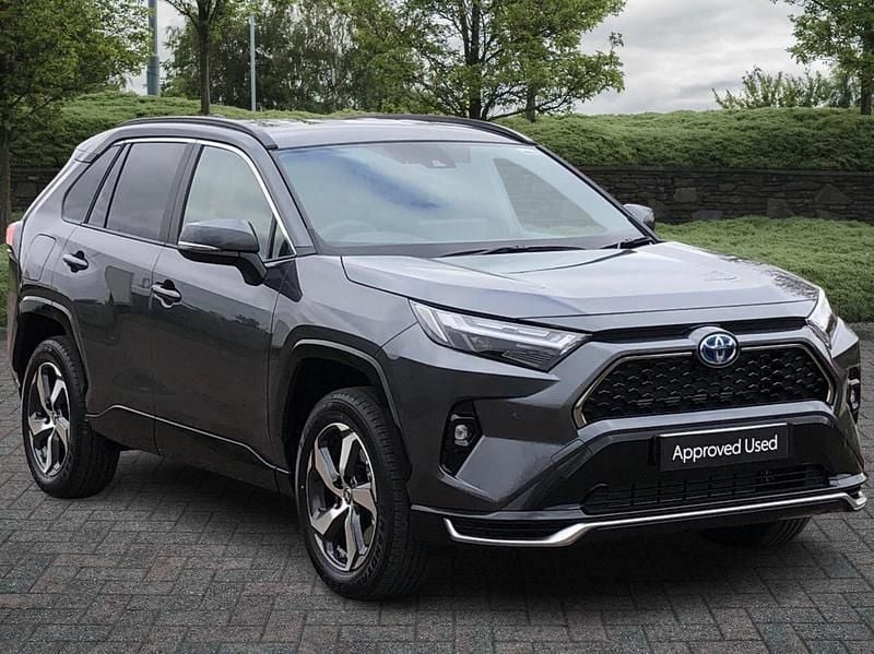 Grey Used 2025 Toyota RAV4 Hybrid Design SUV | £39,850 (Fair price) - Image 1/4