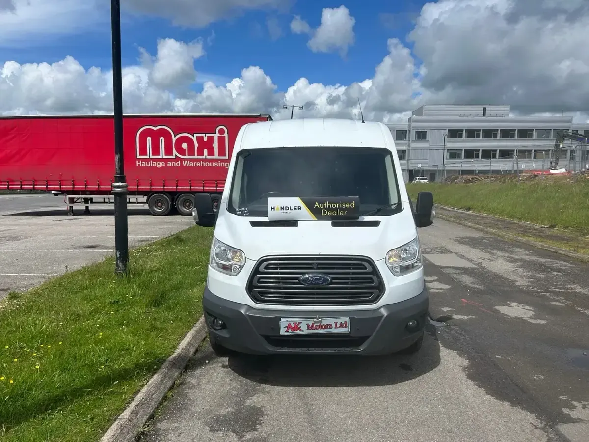 Used Ford Transit 130 HP (95 kW) 2018 White Van