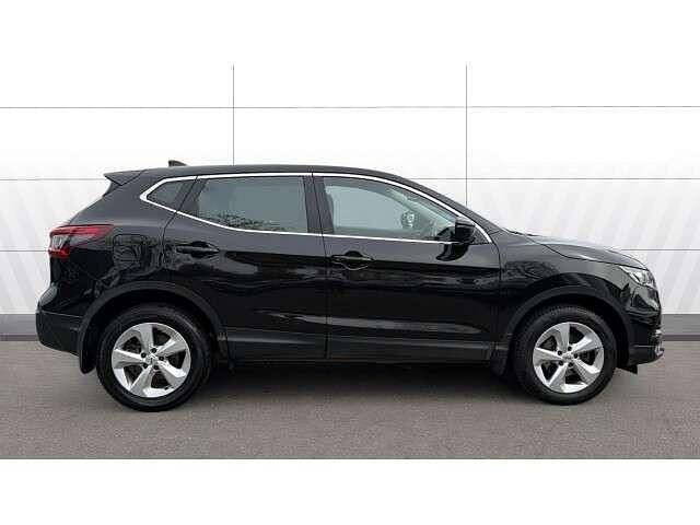 Used Nissan Qashqai Acenta Premium 140 HP (102 kW) 2019 Black SUV