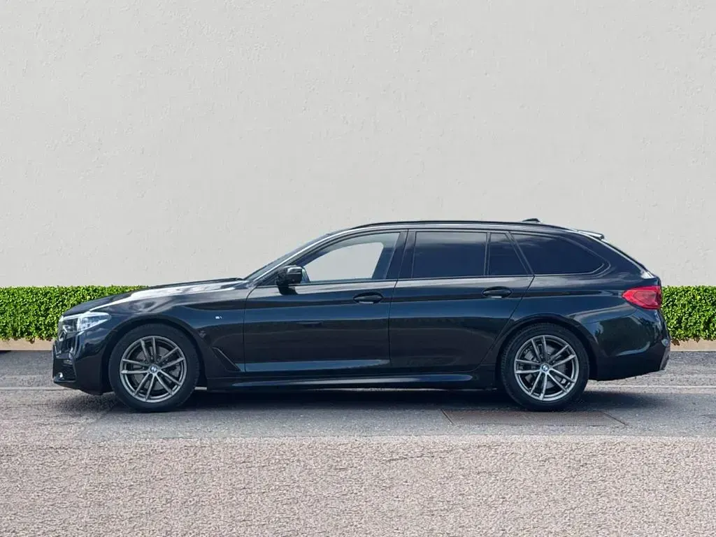 Used BMW 520 M Sport 190 HP (139 kW) 2020 Black Estate