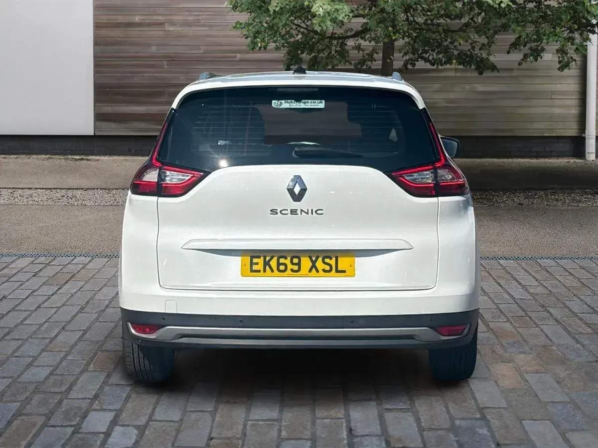Used Renault Scenic E-Tech Iconic 2025 White SUV