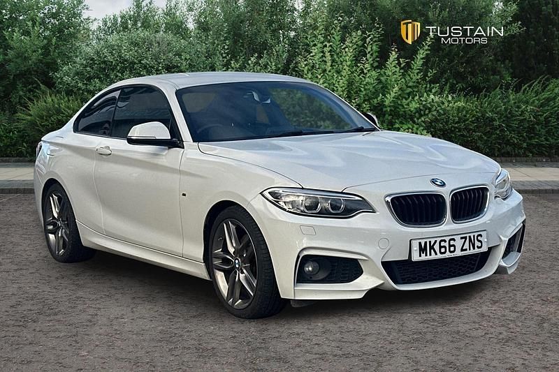 White Used 2016 BMW 220 M Sport Coupe | £11,899 (Fair price) - Image 1/4