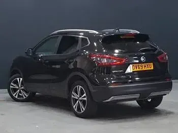 Used Nissan Qashqai N-Connecta 140 HP (102 kW) 2019 Black SUV