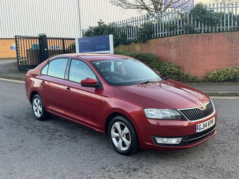 Used Skoda Rapid SE 2014 Red Hatchback