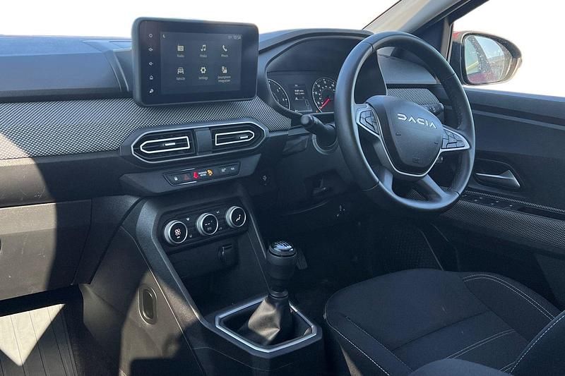 Second-hand Dacia Jogger Expression 110 CP (80 kW) 2023 Maro Monovolum