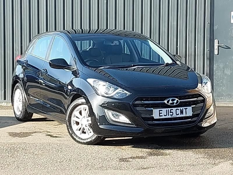 Used Hyundai i30 SE 110 HP (80 kW) 2015 Black Hatchback