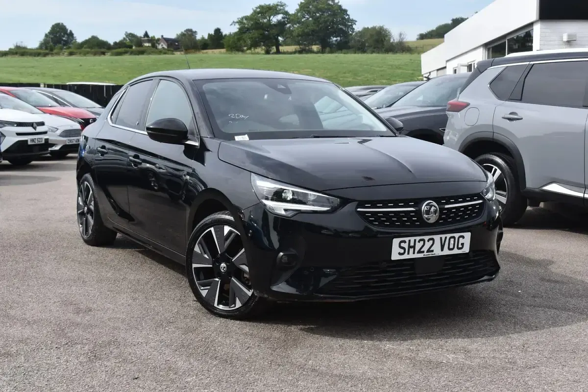 Used Vauxhall Corsa-e Elite 100 kW (136 HP) 2022 Black Hatchback