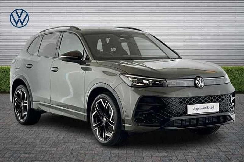 Used VW Tiguan R-line 150 HP (110 kW) 2026 Cipressino green SUV