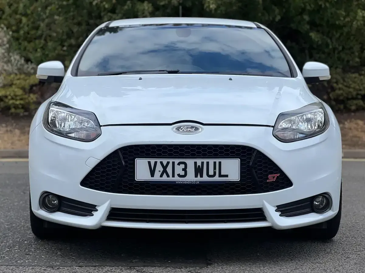 Used Ford Focus ST 2013 White Hatchback