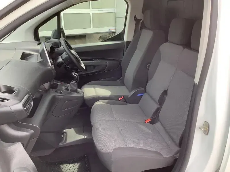 Used Toyota Proace 120 HP (88 kW) 2021 White MPV