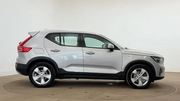 Used Volvo XC40 Core 161 HP (118 kW) 2023 Silver SUV