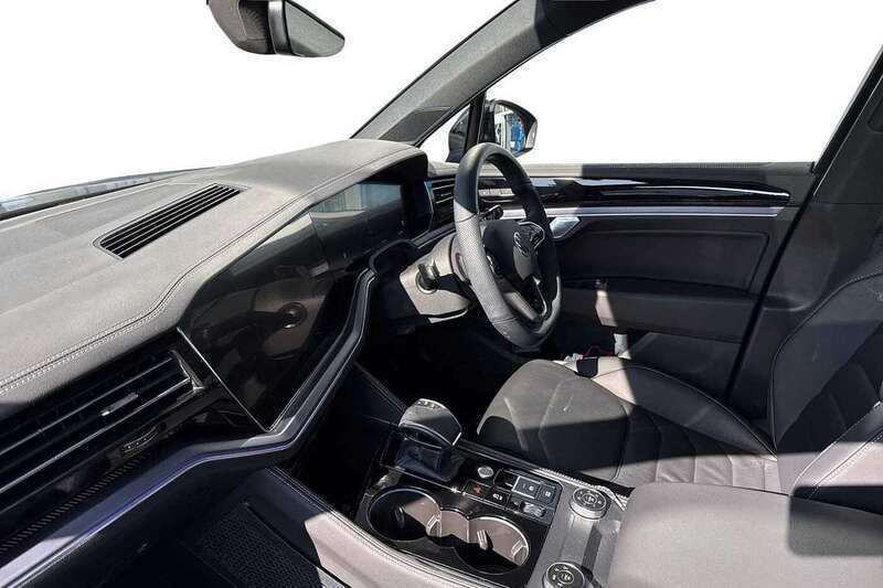 Image 2/4