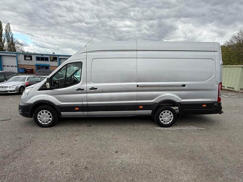 Usado Ford Transit Trend 170 CV (125 kW) 2023 Plateado Van