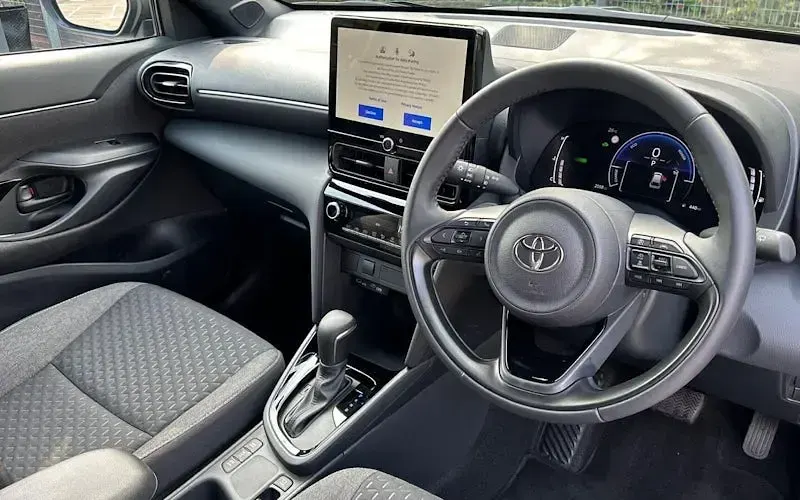 Used Toyota Yaris Cross Design 116 HP (85 kW) 2026 Grey SUV